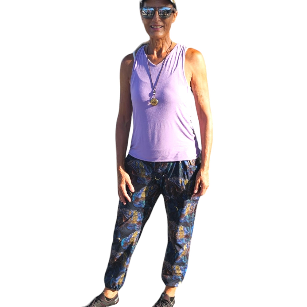 Turtle Print Yogaz with our signature pockets in pocket design - YOGAZ
