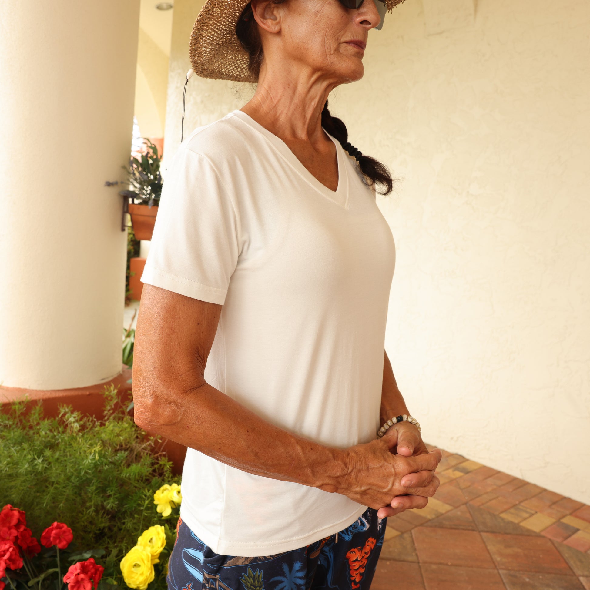White Eco-Friendly Modal UV Protectant V-Neck T-Shirts - YOGAZ